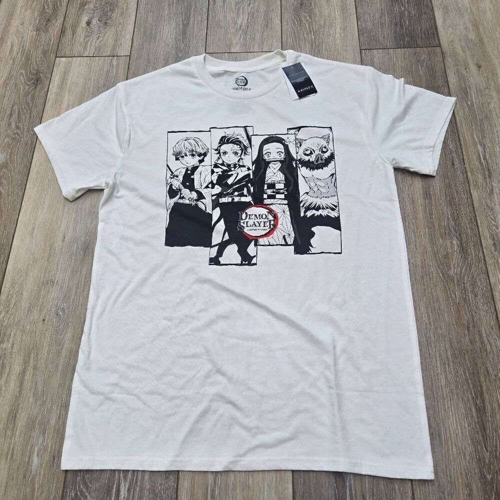 Nwt Demon Slayer graphic t-shirt manga tv show size medium unisex fantasy anime
